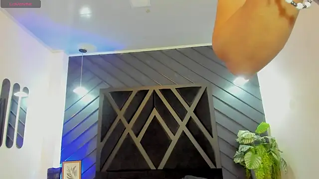 marco garciia  online show from December 2025 11:18:01 PM