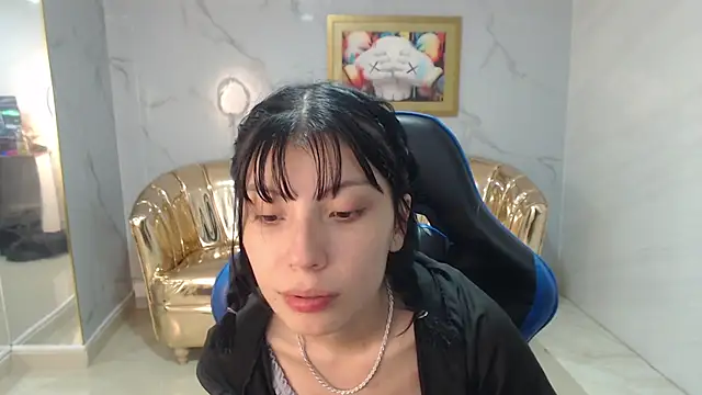 Snapshot of verana_s chatting on October 2025 08:35:01 AM verana s online show from October 2025 08:35:01 AM