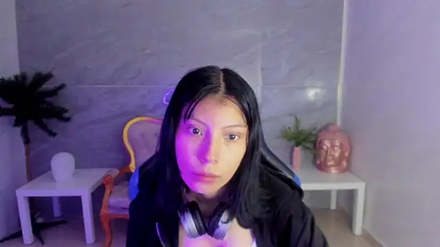 Snapshot of verana_s chatting on October 2025 07:57:02 PM verana s online show from October 2025 07:57:02 PM