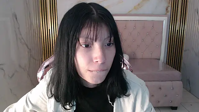 Snapshot of verana_s chatting on November 2025 08:02:01 PM verana s online show from November 2025 08:02:01 PM