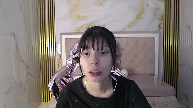 Snapshot of verana_s chatting on November 2025 08:01:01 PM verana s online show from November 2025 08:01:01 PM