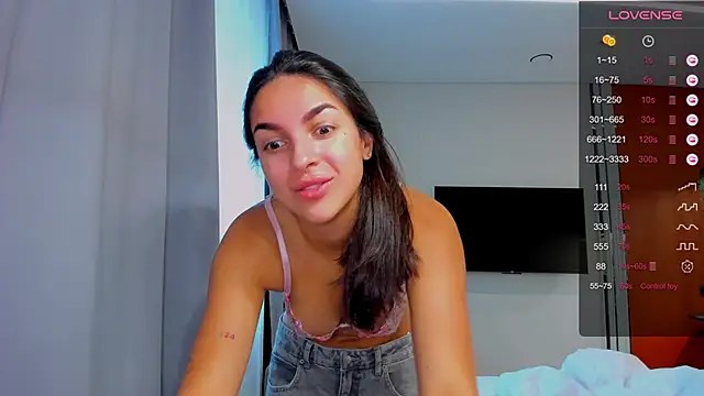 Snapshot of Guilana_baby chatting on October 2025 07:29:02 AM Guilana baby online show from October 2025 07:29:02 AM