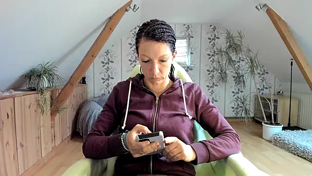 Axunamun online show from November 2025 08:37:01 AM