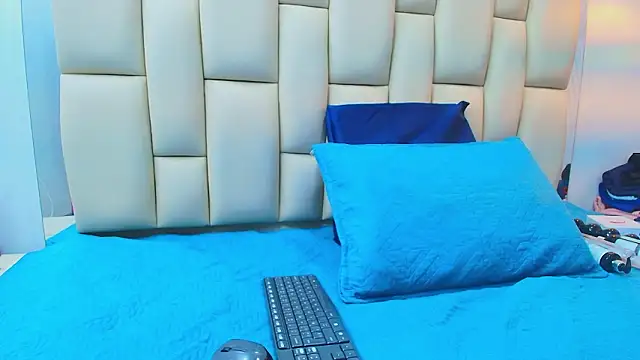 sweet amye online show from January 2026 07:28:02 PM