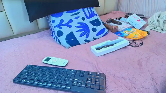 sweet amye online show from October 2025 07:15:02 PM