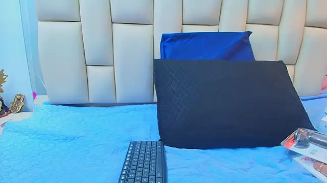 sweet amye online show from January 2026 07:10:02 PM