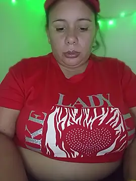 Snapshot of luzdanna chatting on July 2026 06:53:02 PM luzdanna online show from July 2026 06:53:02 PM