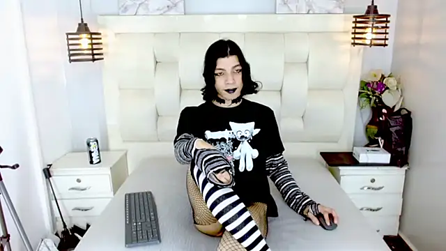 Atley Dolly online show from March 2026 11:16:01 PM