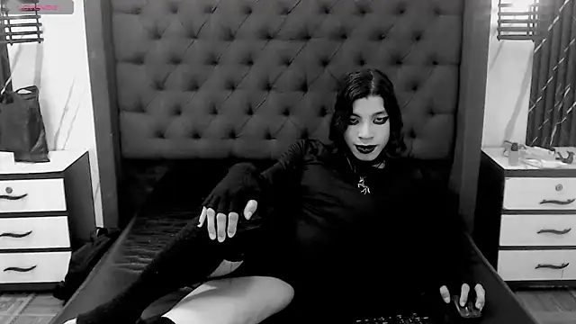 Atley Dolly online show from April 2026 10:33:02 PM