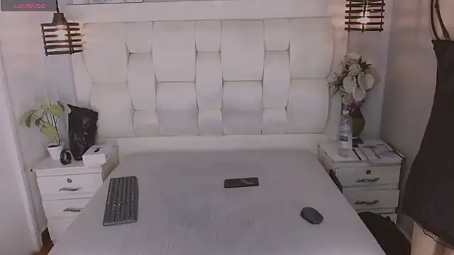 Atley Dolly online show from February 2026 11:27:02 PM