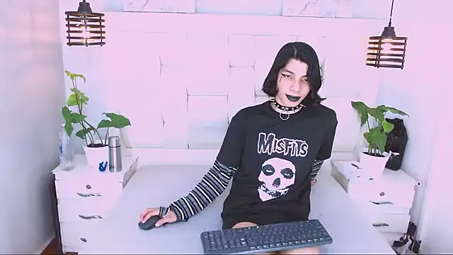 Atley Dolly online show from January 2026 09:40:01 PM