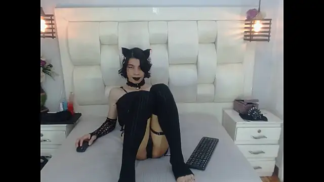 Atley Dolly online show from September 2025 09:48:02 PM