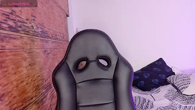 vela-kimm online show from December 2025 07:29:01 PM