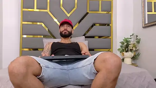 yorbymaxx online show from October 2025 12:15:01 PM