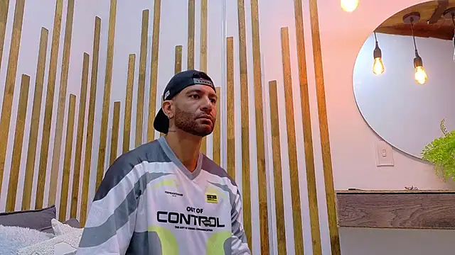 yorbymaxx online show from February 2026 01:30:01 PM