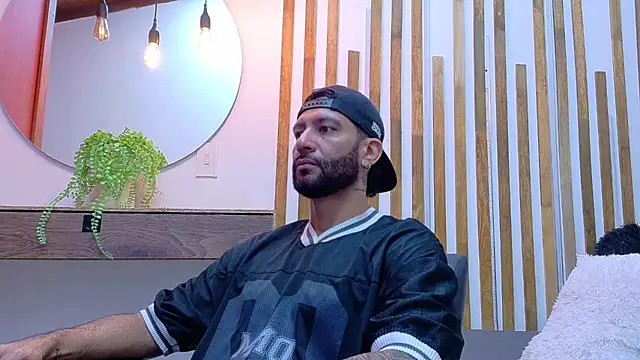 yorbymaxx online show from March 2026 02:01:02 PM