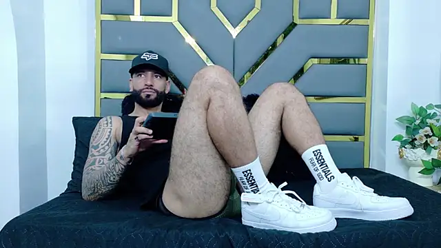 yorbymaxx online show from December 2025 02:16:02 PM