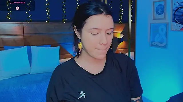 Snapshot of hanna_kimura chatting on February 2026 07:25:01 PM hanna kimura online show from February 2026 07:25:01 PM