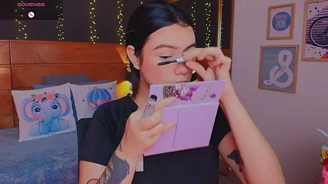 Snapshot of hanna_kimura chatting on February 2026 08:18:01 PM hanna kimura online show from February 2026 08:18:01 PM