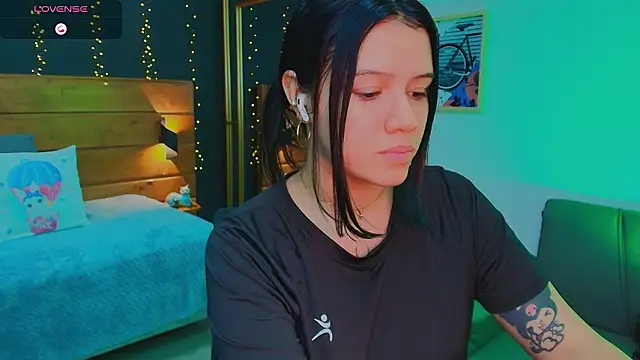 Snapshot of hanna_kimura chatting on February 2026 07:24:02 PM hanna kimura online show from February 2026 07:24:02 PM