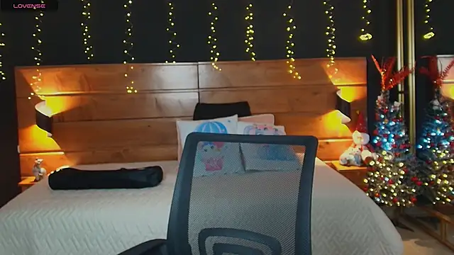 hanna kimura online show from December 2025 07:46:01 PM