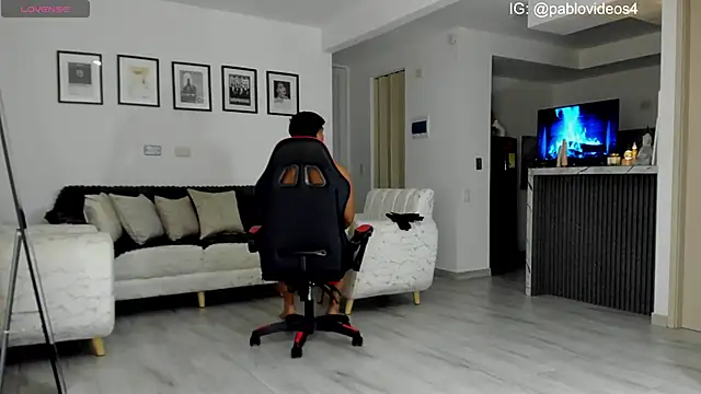 Nicolasmontoya16 online show from November 2025 03:54:02 AM