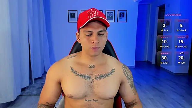 Nicolasmontoya16 online show from November 2025 03:54:01 AM