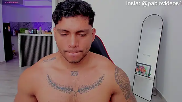 Nicolasmontoya16 online show from October 2025 03:13:02 PM