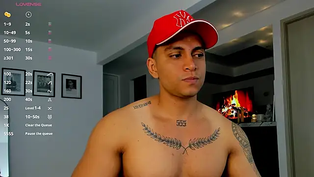 Nicolasmontoya16 online show from November 2025 11:52:02 PM