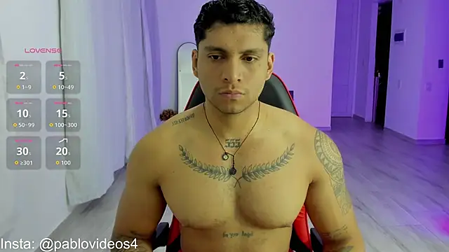 Nicolasmontoya16 online show from October 2025 11:30:01 PM