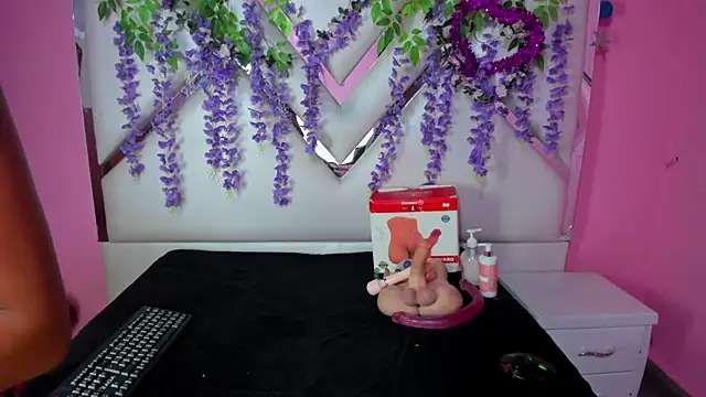 AshleyPrescott69 online show from October 2025 12:13:01 PM