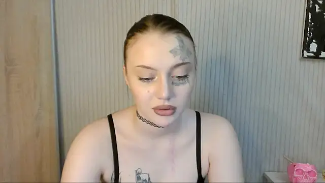 Snapshot of eva_sunshine_blue_eyes chatting on July 2026 09:33:01 PM eva sunshine blue eyes online show from July 2026 09:33:01 PM