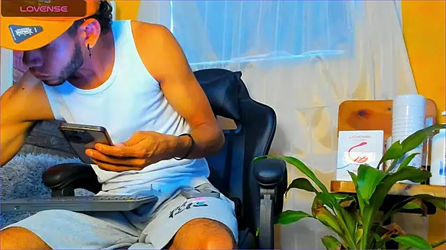Alex bigcock11  online show from October 2025 01:43:02 PM