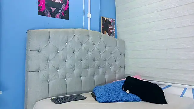 Emily J18 online show from October 2025 03:12:02 PM