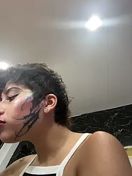 DayanaDG online show from December 2025 11:05:01 PM