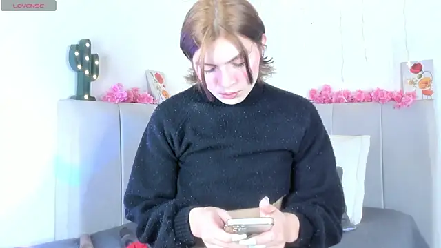 Tommy Lovee online show from September 2025 02:28:01 PM