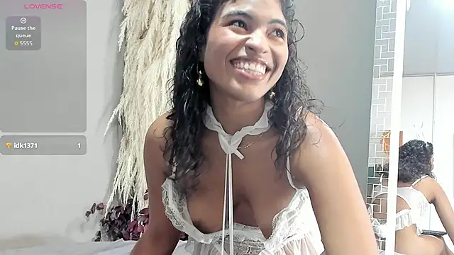 sienna glow online show from December 2025 02:20:01 PM