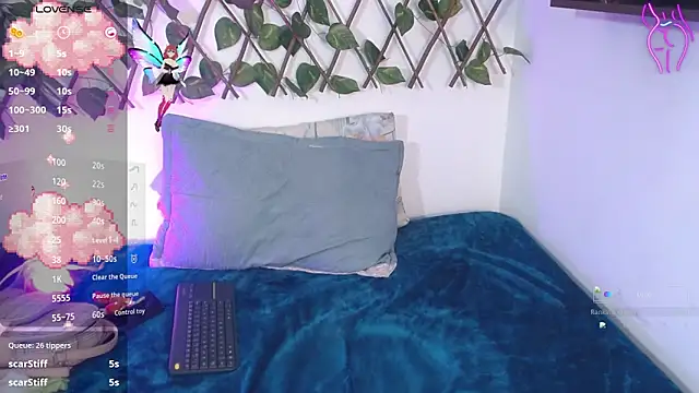 nicollegp online show from September 2025 07:59:01 PM