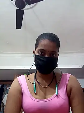 Snapshot of 3USHA chatting on October 2025 06:47:02 AM 3USHA online show from October 2025 06:47:02 AM