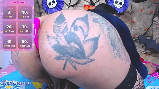 Snapshot of DollCoquette27 chatting on October 2025 02:13:02 AM DollCoquette27 online show from October 2025 02:13:02 AM