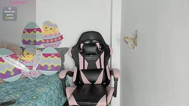 mari-ross online show from April 2026 02:40:02 AM