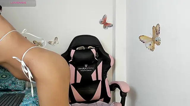 mari-ross online show from December 2025 02:12:02 AM