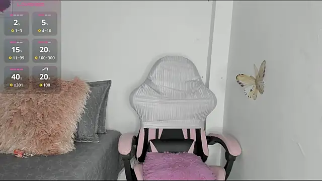 Snapshot of mari-ross chatting on July 2026 02:30:01 AM mari-ross online show from July 2026 02:30:01 AM