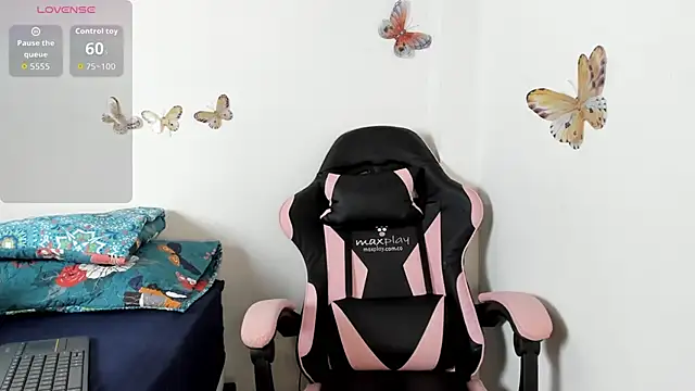 mari-ross online show from October 2025 02:10:01 AM