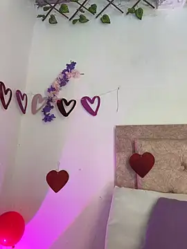 kendra smiitch online show from February 2026 03:37:01 AM