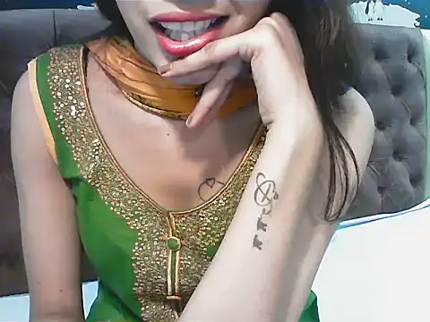 elize   online show from November 2025 02:39:01 AM