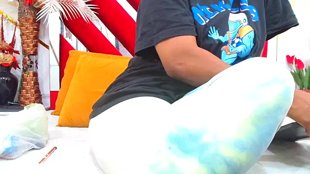 AmbarSmit online show from November 2025 07:58:01 PM