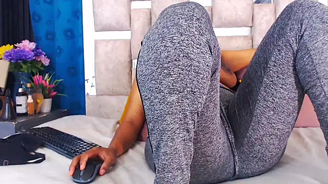 AmbarSmit online show from February 2026 02:55:02 AM