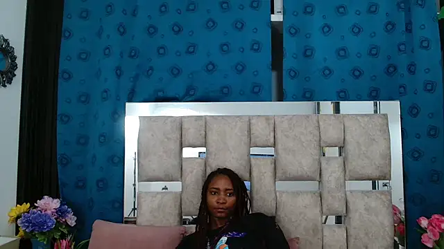 AmbarSmit online show from November 2025 07:07:01 PM