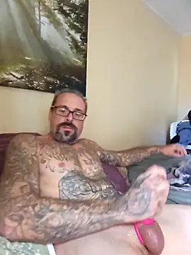 Snapshot of sethdarby chatting on September 2025 02:38:02 PM sethdarby online show from September 2025 02:38:02 PM